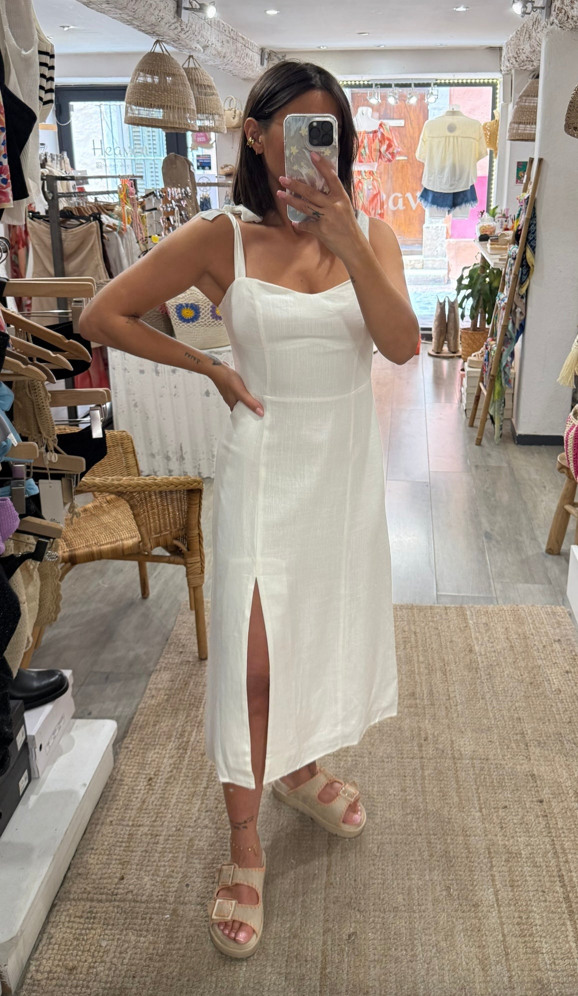 ROBE BRETELLE A NOUER