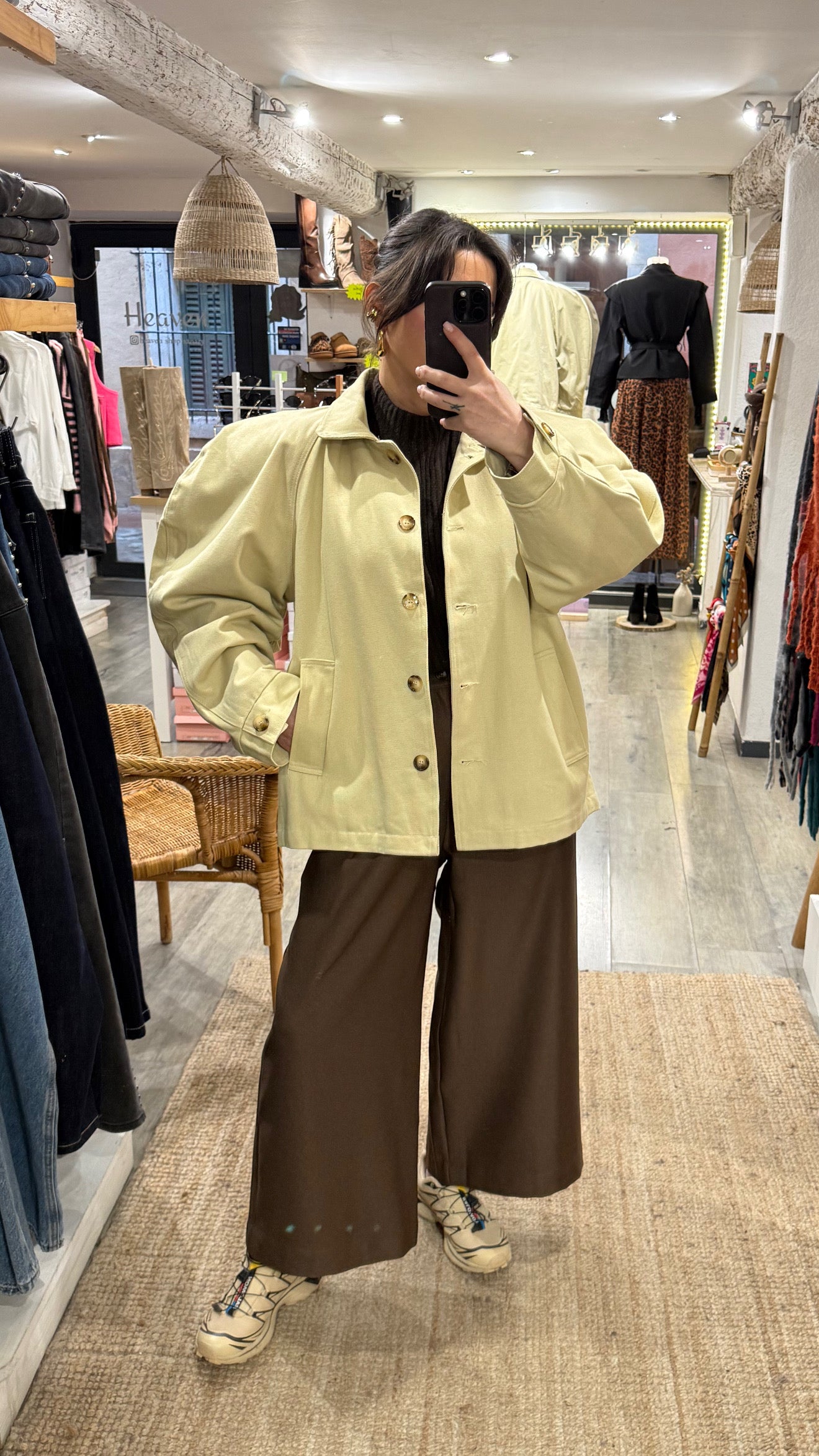 VESTE BEIGE MANCHES BOUFFANTES