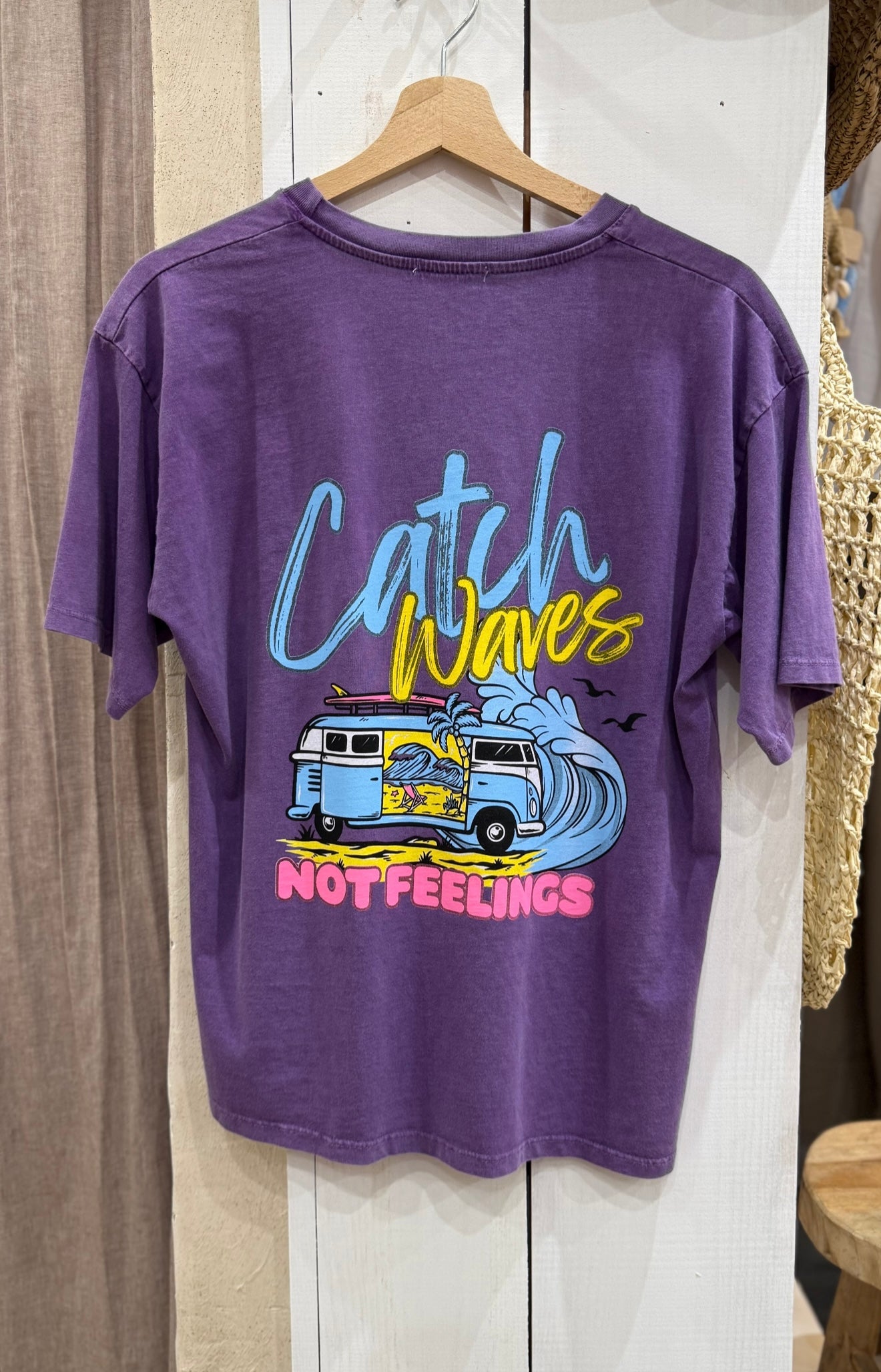 TEE SHIRT « CATCH WAVES »
