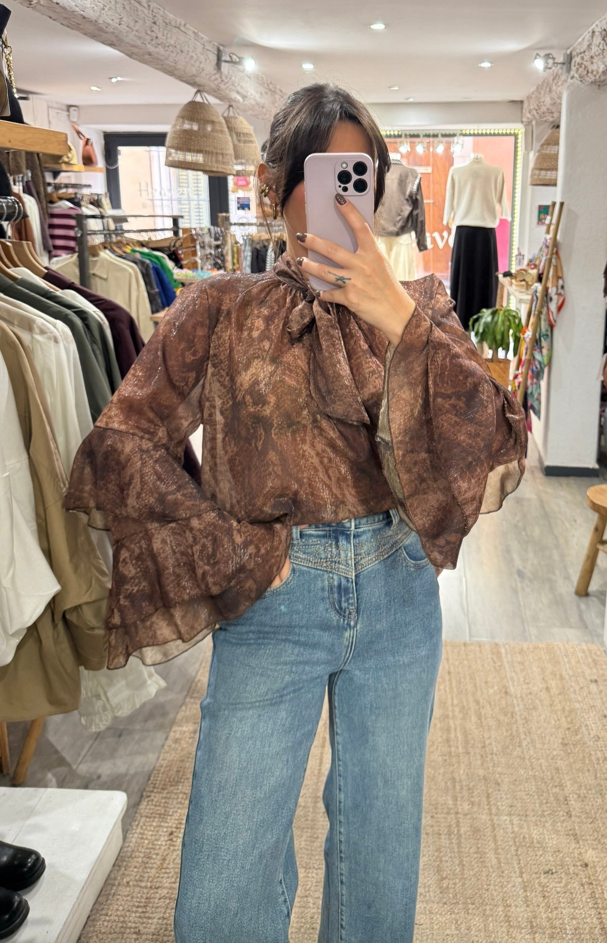 BLOUSE MOTIFS PYTHON
