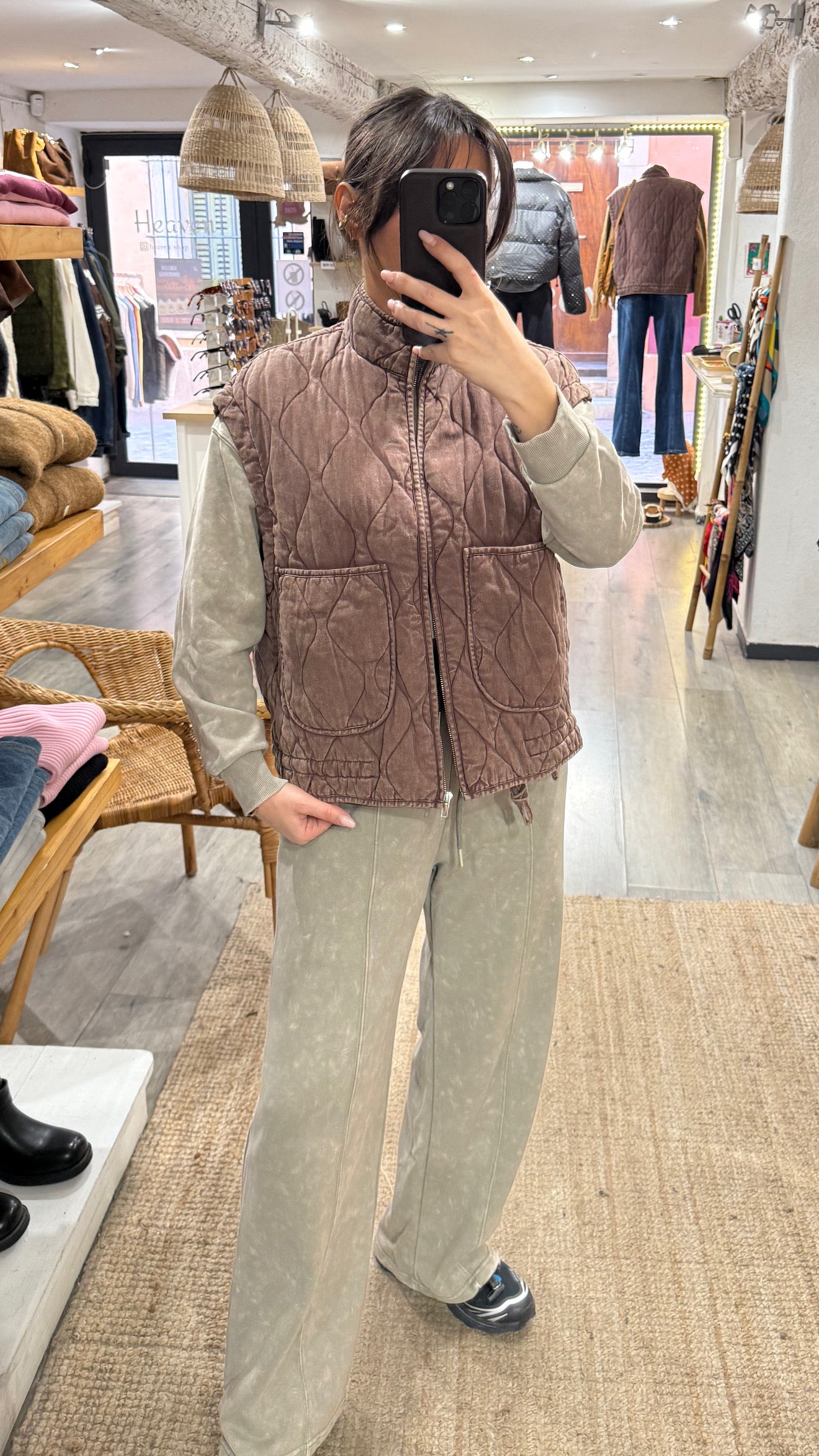 VESTE SANS MANCHES MATELASSÉ DÉLAVÉ