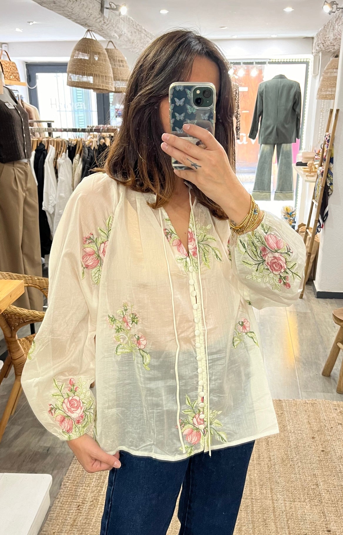 Chemise fleurs brodée